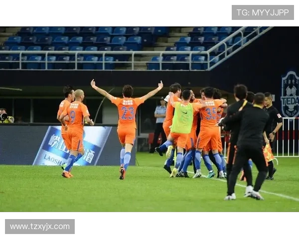 央视直播泰达对阵鲁能精彩赛事回顾与分析